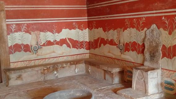 Knossos Palace Guided Walking Tour (Without Tickets)