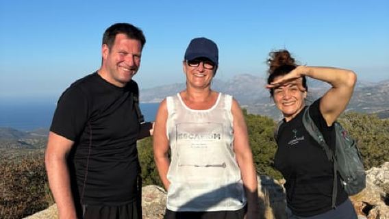 Agios Nikolaos: Evening Forest Yoga and Hiking Experience