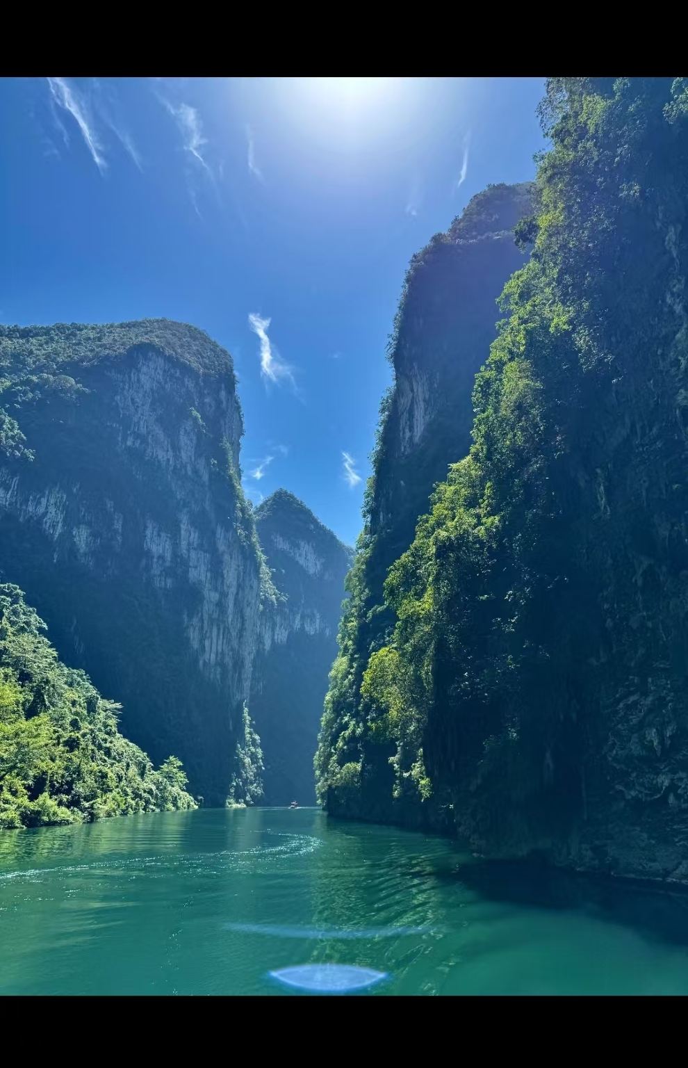 1-Day Hechi Tour in Guangxi, China: Little Three Gorges + Baiku Yao Village + Yao Wang Tianxia + Yunguan Tian Viewing Platform