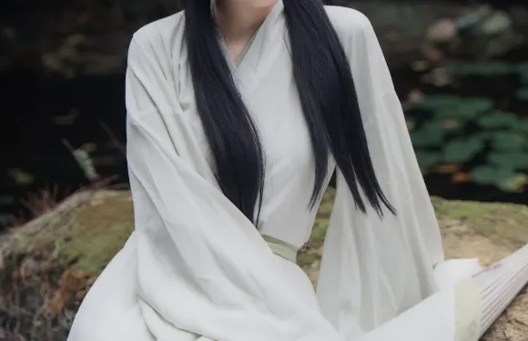 大英Trip Moments【中國死海/宋井桃源約拍陪拍跟拍航拍多語言翻譯攝影師】