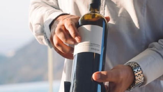 Imerovigli: Wine Tasting Premium dengan Pemandangan Kaldera dan Laut