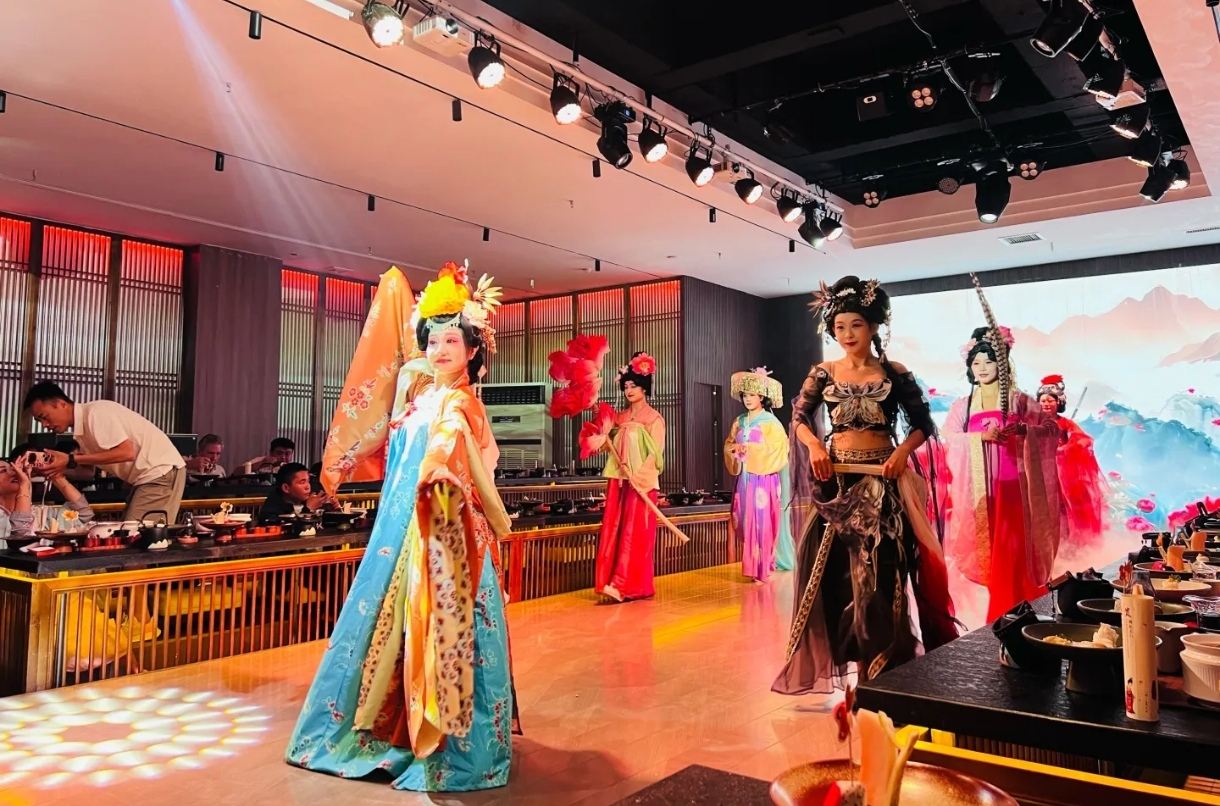 Luoyang : Festin impérial des Tang ● Expérience immersive du banquet impérial des Tang [Scène de banquet impérial + Spectacle de musique et danse des Tang + Cuisine impériale] #