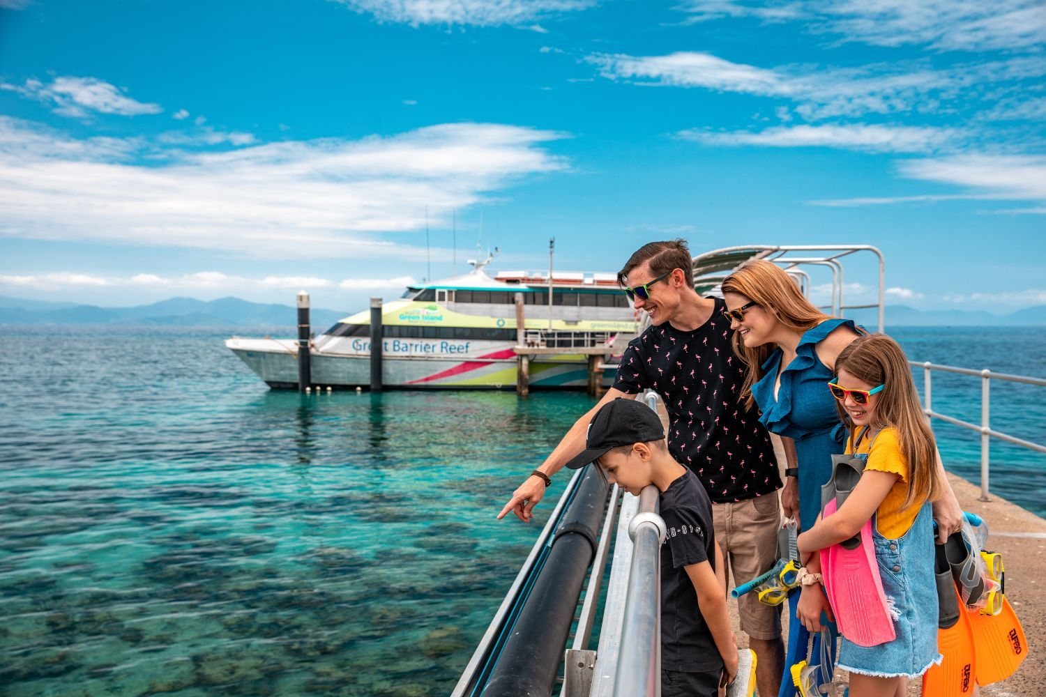Cairns Big Cat Green Island Reef Cruises Half-Day Tour [1-Day Tour/Short Itinerary/Snorkeling Glass Boat]