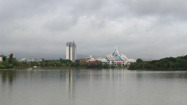 1-day tour to Moli Tropical Rainforest Scenic Area + Ruilishi Zongfu Temple + Jiegao Port with private charter round-trip from Mangshi, Yunnan