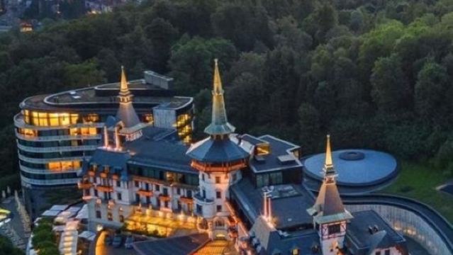 瑞士+蘇黎世大教堂+班霍夫大街一日遊/行程可調-可定制