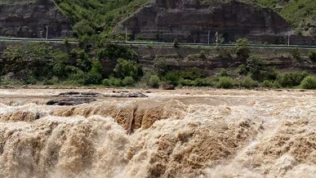 Berlepas dari Linfen: Perkhidmatan Jemputan ke Air Terjun Hukou Linfen dan Kuil Xiaoxitian