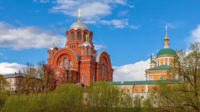 Church of the Dormition of the Theotokos in Veshnyaki + The Holy Trinity-St. Sergius Lavra [Flexible itinerary]
