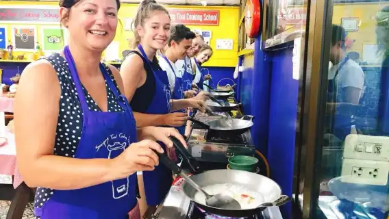 曼谷 Sompong 泰式烹飪課程【泰餐烹飪課程】