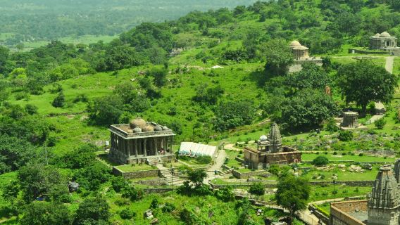 สำรวจวัดรานักปุระและป้อมคัมบาลกาห์จากอุเดเปอร์ พร้อมบริการส่งที่โชติปุระ