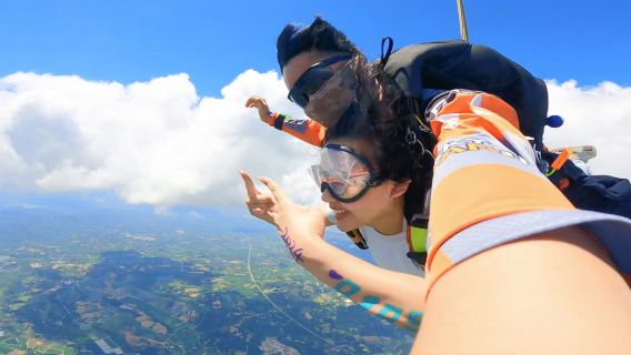 江蘇蘇州澄湖高空雙人跳傘【3000公尺/4000公尺自由落體+專業高清視訊拍攝+視訊剪輯】