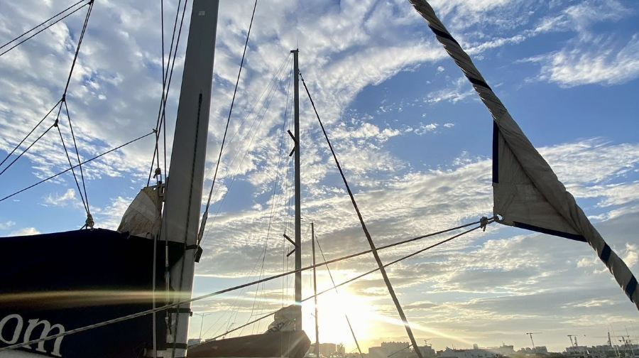 【煙台遊艇出海】煙台法國博納多單體帆船包船出海