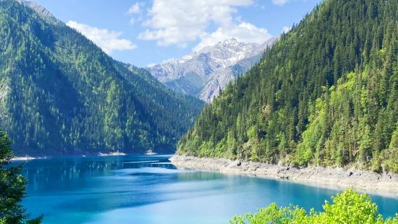 Jiuzhaigou + Huanglong Hochgeschwindigkeitsbahn 2-Tages-Tour + Hotel inklusive - Ganztägiger privater Autotransfer + Autovermietung
