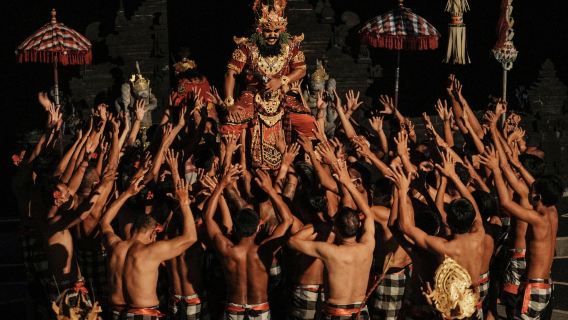 Tari Kecak di Pura Uluwatu [Tur Pribadi / Termasuk Tiket Tari Kecak / Penjemputan Hotel / Pengaturan Fleksibel]