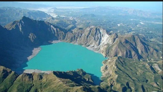 Manila, Filipina + Itinerary Tur Charter Pemandian Air Panas Gunung Berapi Puning yang Dapat Disesuaikan