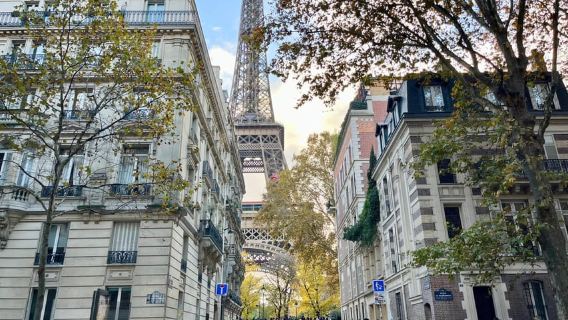 Eiffel Tower Entry: Summit or 2nd Floor with Audioguide