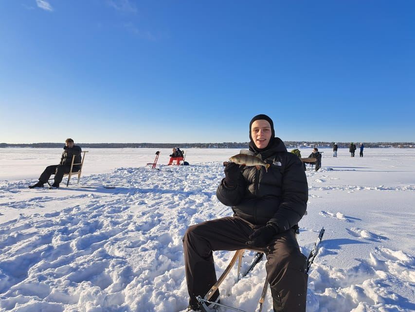 Lulea: Ice Fishing Tour in the heart of the city with Guide