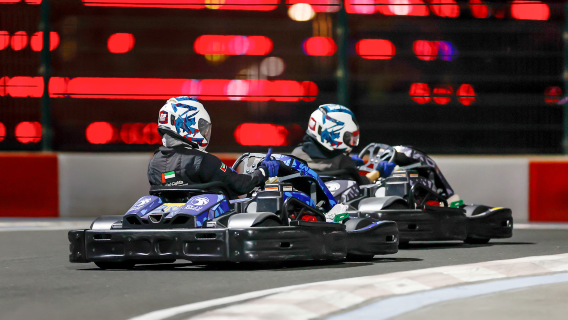 Divertente attività di guida in kart sul circuito di Yas Marina