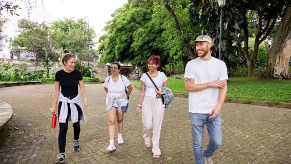 San José: Delicias del mercado y vistas de la ciudad con un local