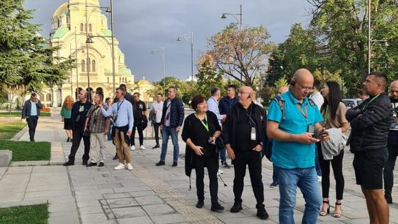 Sofía: Visita guiada a pie por los monumentos de la ciudad con audioguía