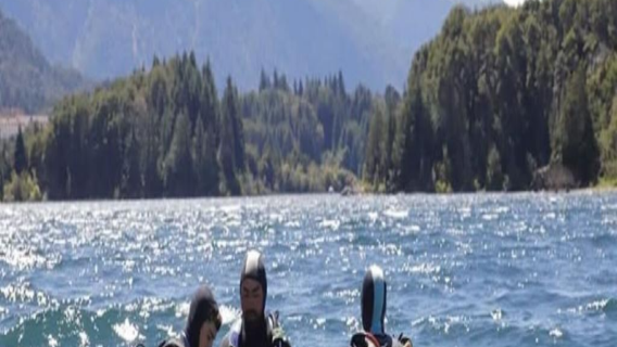 アルゼンチン・バリローチェのサン・カルロス・デ・バリローチェ空港で体験ダイビング スキューバダイビング4時間【アルゼンチン・バリローチェのモレノ湖でダイビングベッド体験】