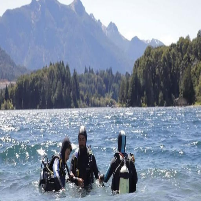 4-hour scuba diving experience at San Carlos De Bariloche Airport in Bariloche, Argentina [Diving at Lake Moreno in Bariloche, Argentina]