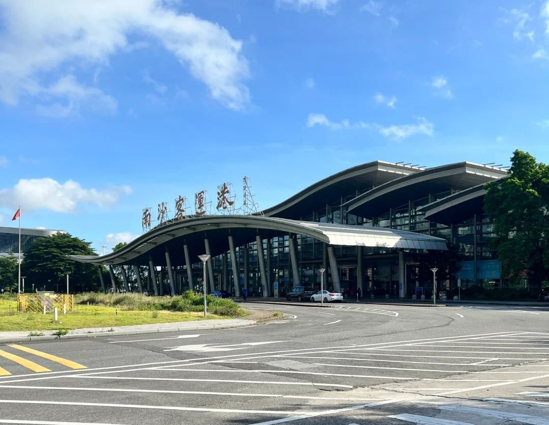 [Porto marittimo di Hong Kong Aeroporto - Porto di Nansha Guangzhou] 70 minuti di viaggio ad alta velocità diretto al Porto di Nansha Guangzhou, bagaglio in transito diretto, biglietto per la barca sola andata