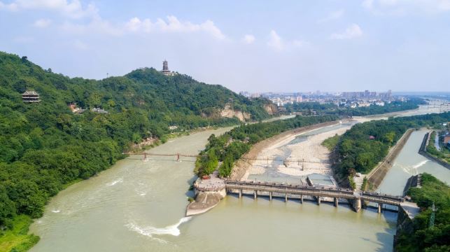 【私家團】青城山+都江堰含講解+仰天窩+藍眼淚一日遊