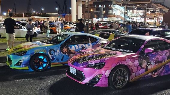 Luxury van Ride to famous car meet up spot Daikoku