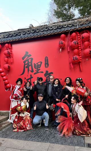 Zhujiajiao Ancient Town + Yu Garden + City God Temple + the Bund  Bus Tour  with Lunch