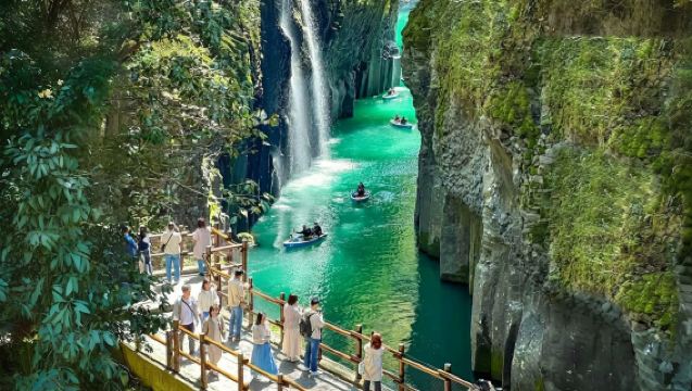 1人成團·九州春日賞櫻一日遊·高千穗峽·高千穗觀光小火車·阿蘇火山·草千里大草原·可選遊船體驗·熊本來回
