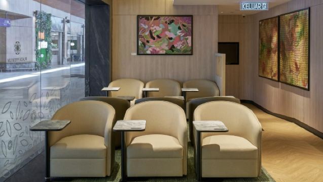 Langkawi International Airport Plaza Premium VIP lounge service | 3-hr transit experience with meal