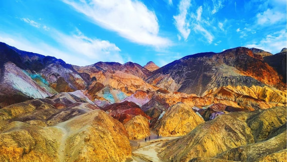 1-day private chartered tour to Las Vegas and Death Valley National Park in the US