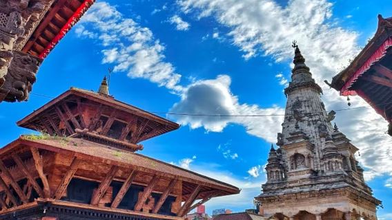 Passeio de um dia em Nepal: Katmandu + Nagarkot + Bhaktapur Durbar com transporte privativo