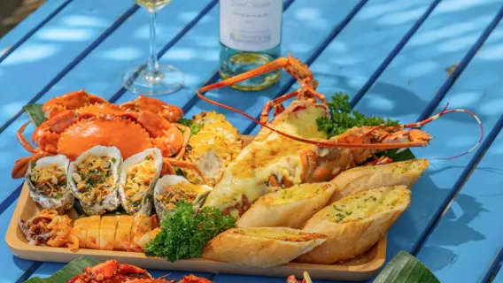 Muối Biển Seafood Restaurant, Da Nang | Lobster Dining Experience | Optional White Wine