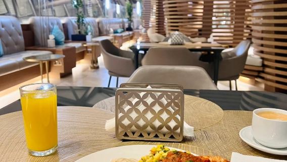 Muscat International Airport VIP lounge pass/MCT airport VIP lounge transfer rest