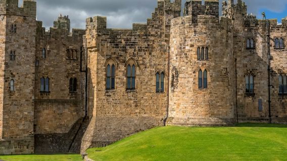 Tour del castello di Alnwick e degli Scottish Borders, incluso l'ingresso al castello