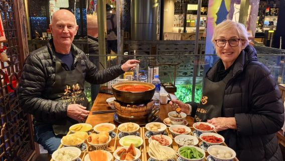 Shanghai Private Day Tour+Bund+Nanjing Road+City God Temple+Jade Buddha Temple+Xintiandi