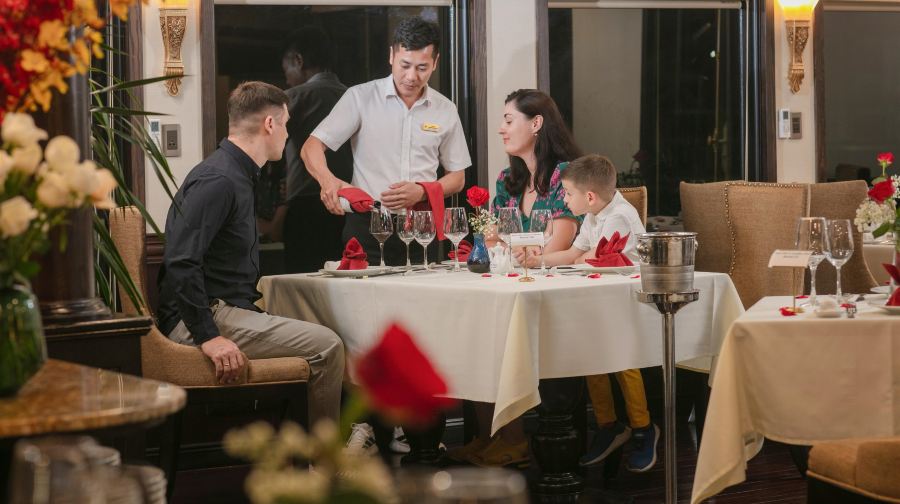 下龍灣2日1夜連5星級Arcady精品郵輪，全包式