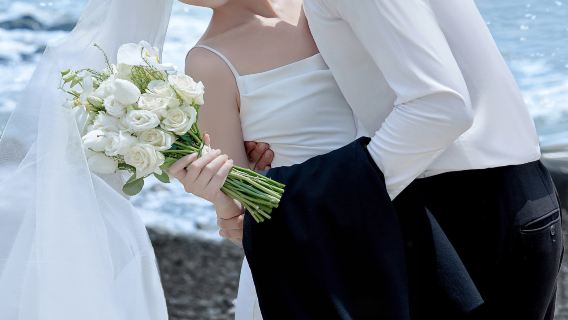 Yicheng Trip Moments[Yicheng People's Cultural Park/Photographer Services for Following & Accompanying Shoots/Private Driver-Guide/Translation/Customization]