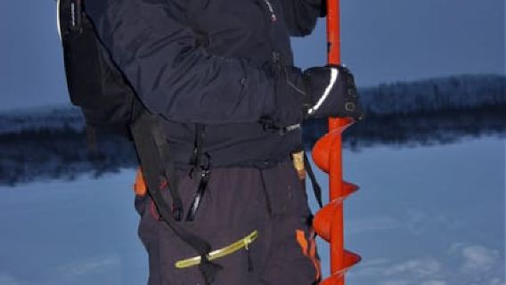 Rovaniemi: Câu cá trên băng bằng xe trượt tuyết