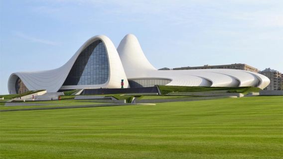 Baku: Stadtrundfahrt mit Kultur, Architektur und Ausblicken