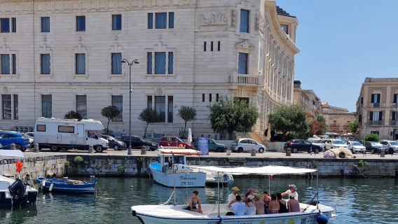 Ortigia: Guided Boat Tour + Snorkeling + Swim + Drinks
