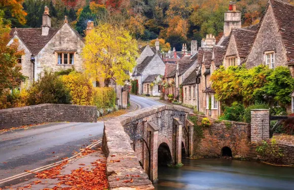 漫遊科茲沃爾德：在蜂蜜石村與綠野間，偷得一日英倫閒暇時光