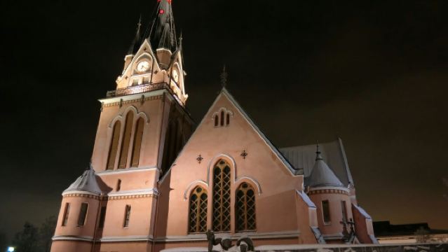 1-day tour: Round-trip from Rovaniemi to Kemi with The SnowCastle of Kemi and icebreaker cruise