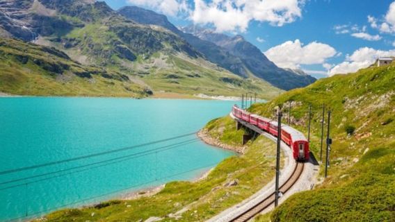 Excursión de un día a Bernina/Sankt Moritz desde Milán con opción de tren panorámico ida y vuelta