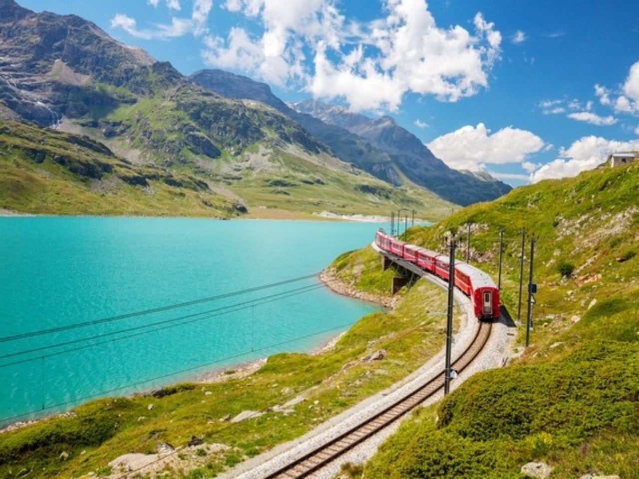 Excursión de un día a Bernina/Sankt Moritz desde Milán con opción de tren panorámico ida y vuelta