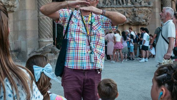 Sagrada Familia: Gezinsvriendelijke Rondleiding