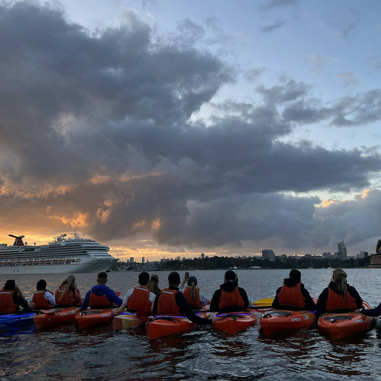 Kajakfahren bei Sonnenaufgang im Hafen von Sydney mit Frühstück