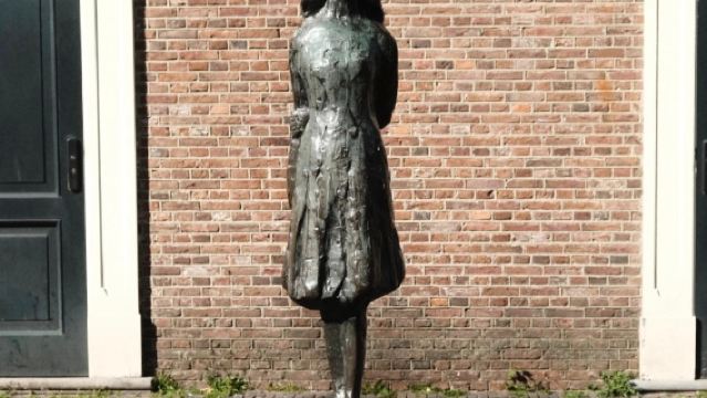 lawatan sehari ke Istana Diraja Amsterdam + Taman Vondel + A'DAM Lookout di Belanda