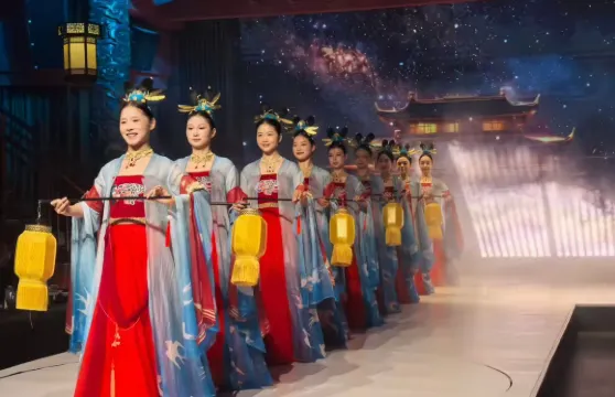 【宜賓二十四宴】四川宜賓二十四宴|全景沉浸式古風餐秀 【可選午宴/晚宴+可選妝造服務+國風宮廷盛宴】